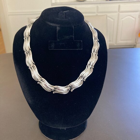 Vintage Trifari Silver Tone Collar Necklace Long Thread Statement in Great Shape - Picture 1 of 8